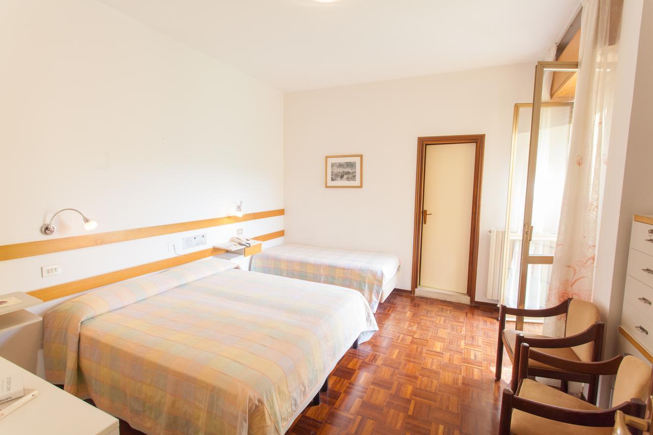 Hotel Rossini Tabiano Terme Exterior photo