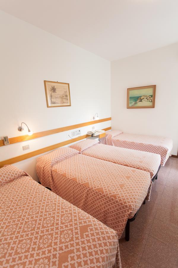 Hotel Rossini Tabiano Terme Exterior photo