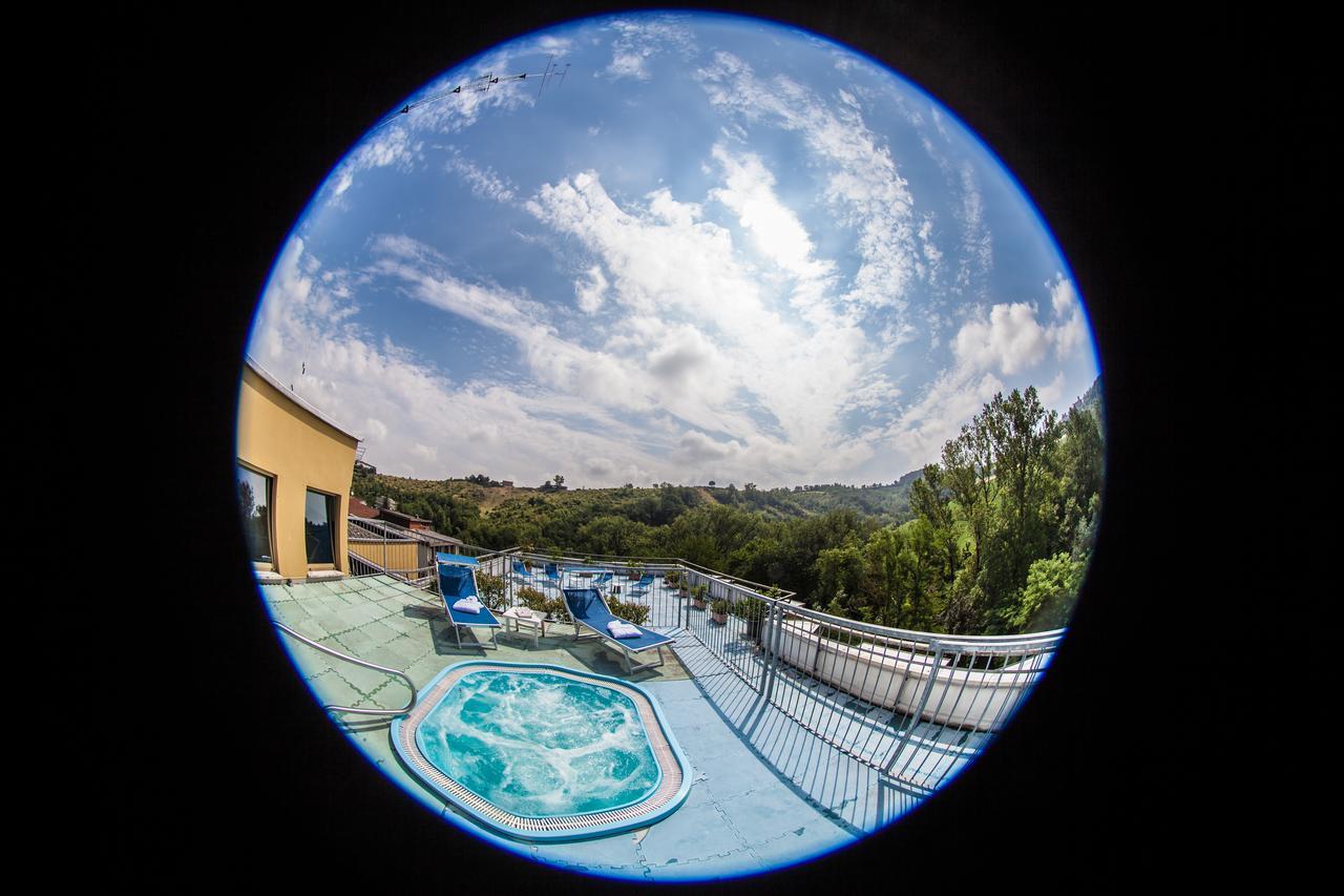 Hotel Rossini Tabiano Terme Exterior photo